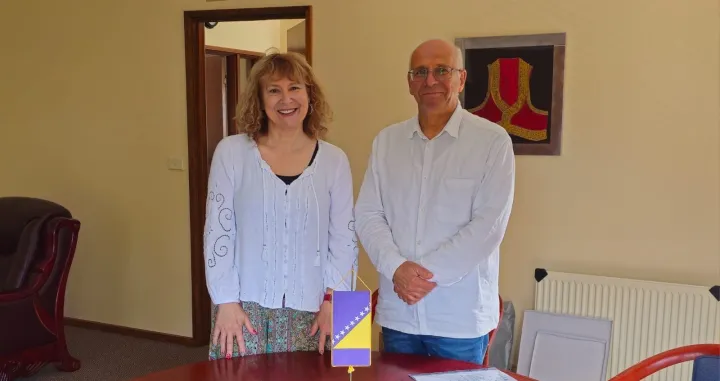 Zorica Kandić i Kemal Muftić, slike Kemala Mehmedovića, Ambasada BiH u Canberri (Canberra, Australija)/Merima Hamulić Trbojević