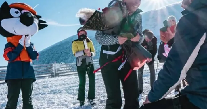 Prosidba na vrhu Bjelašnice/