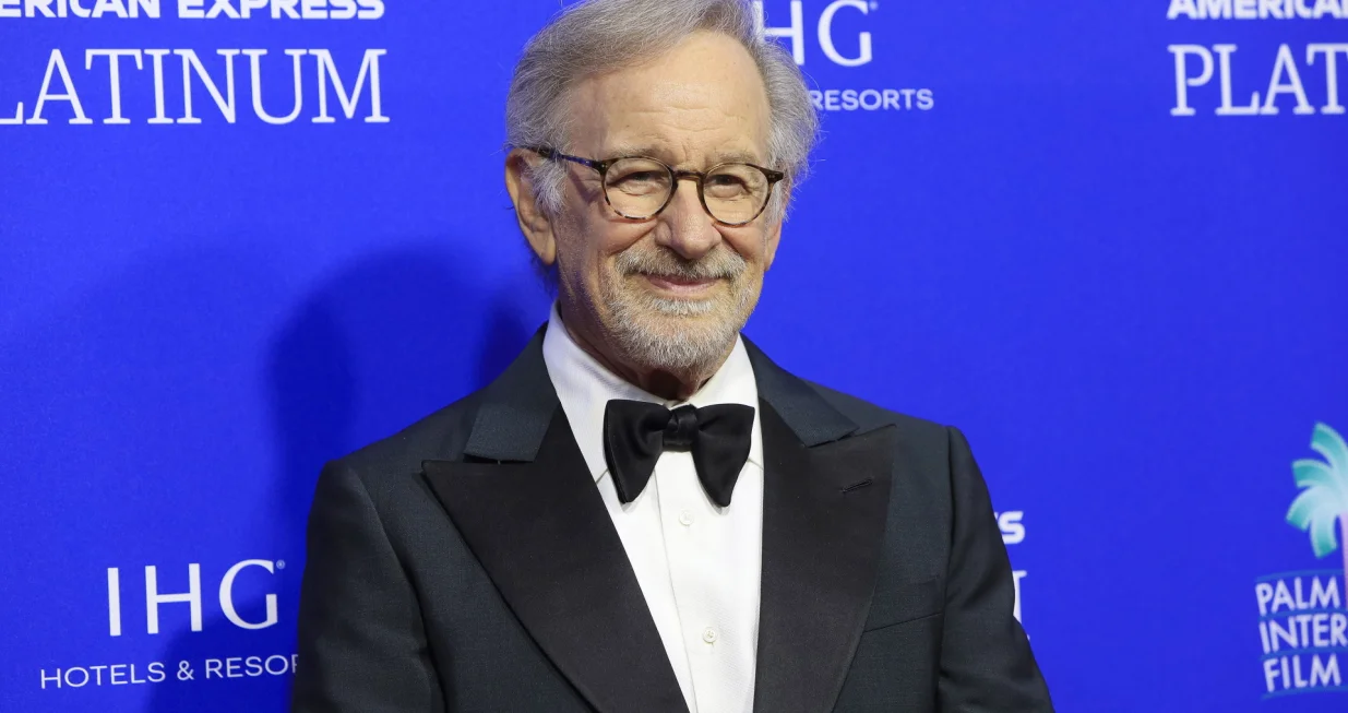 epa10391800 Steven Spielberg poses at the 2023 Palm Springs International Film Festival Awards Night Gala at the Palm Springs Convention Center in Palm Springs, California, USA, 05 January 2023 (iussued 06 January 2023). The Palm Springs International Film Festival awards actors in eleven categories. EPA/NINA PROMMER/Nina Prommer