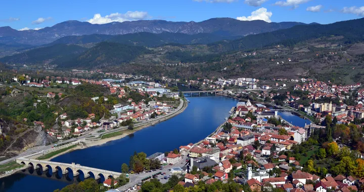 Vi&scaron;egrad panorama/Branislav Andrić/Picasa