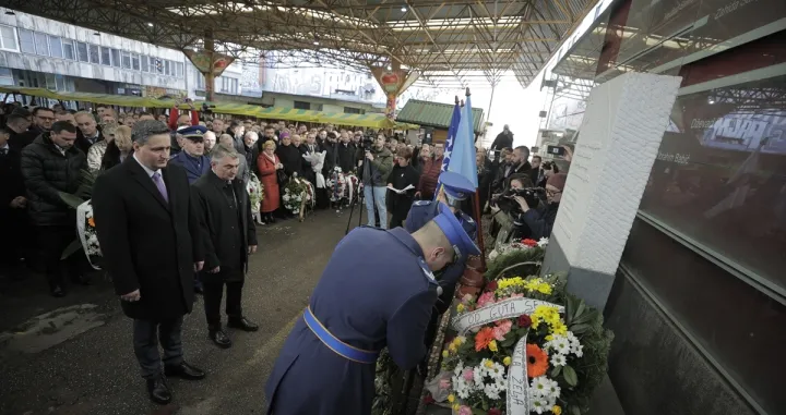 Denis Bećirović i Željko Kom&scaron;ić, 30. godi&scaron;njica masakra na Markalama, pijaca Markale, Sarajevo/Anadolija