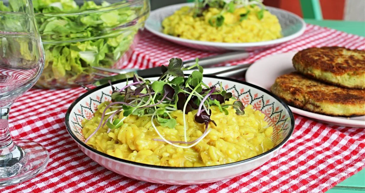 rižoto prasa kurkuma/