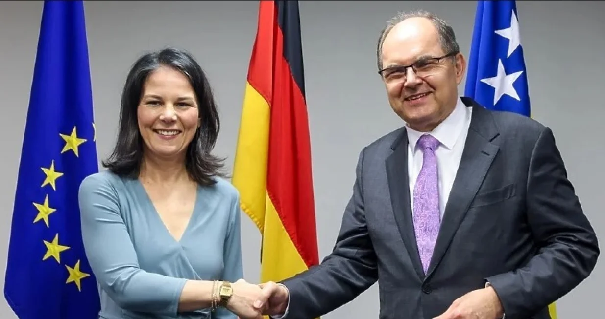 Annalena Baerbock i Christian Schmidt/