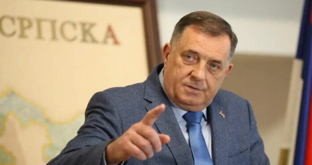 Dodik je mjesecima/