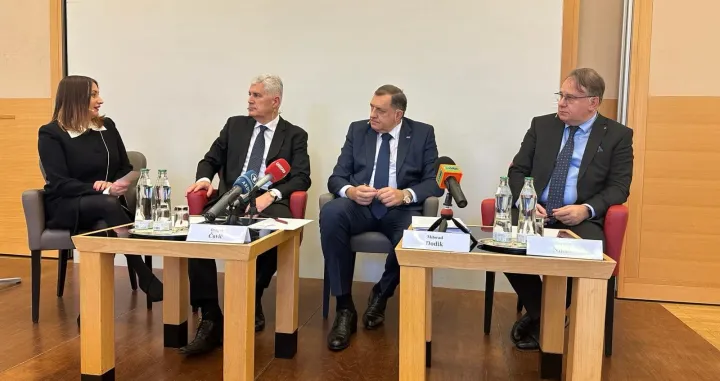 Čović, Dodik i Nikšić u Beču/