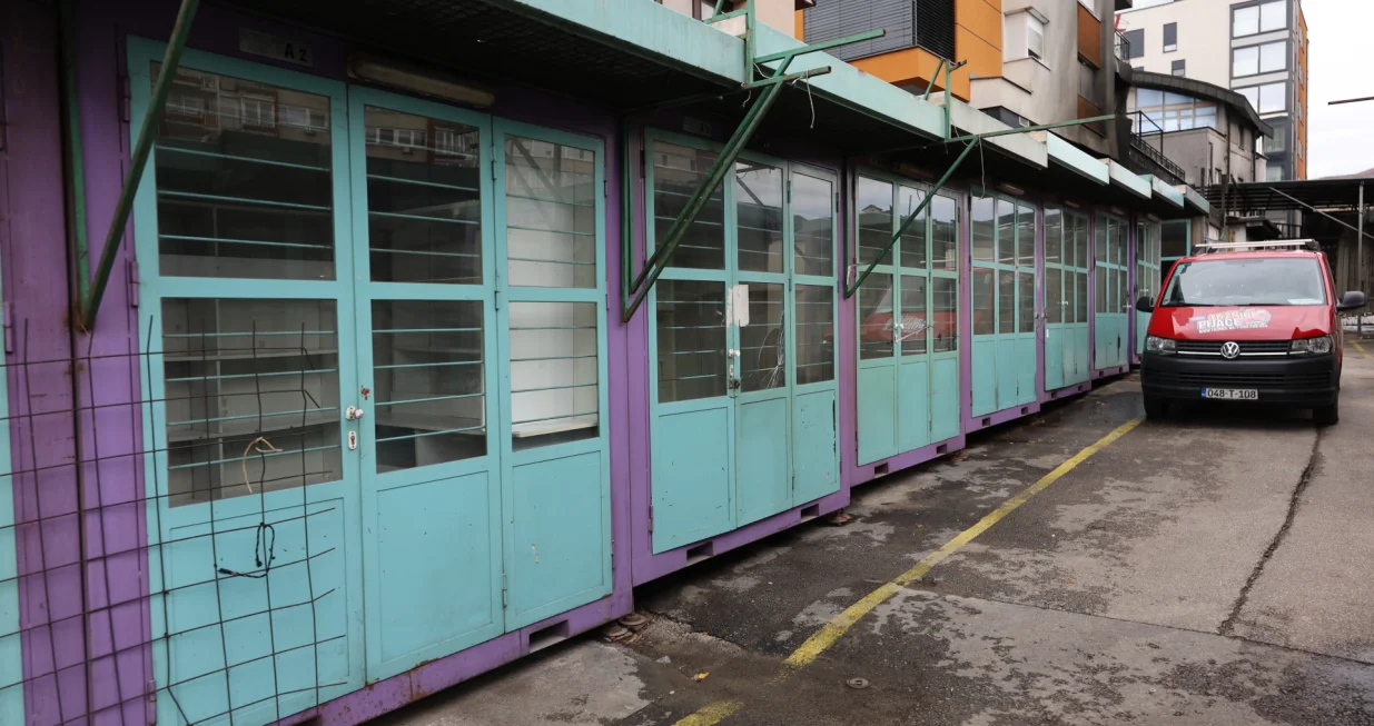 Kvadrant pijaca u sarajevskom naselju Otoka boksovi/Senad Gubelić