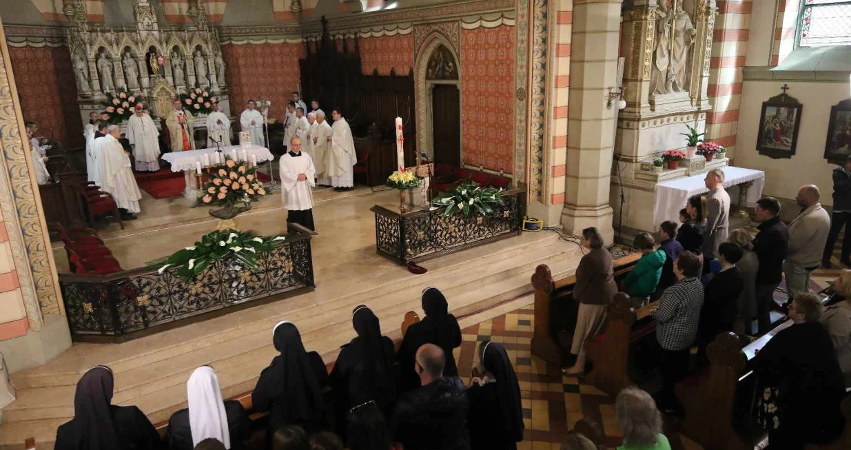 Misu je predvodio mons. Tomo Vukšić/Senad Gubelić/