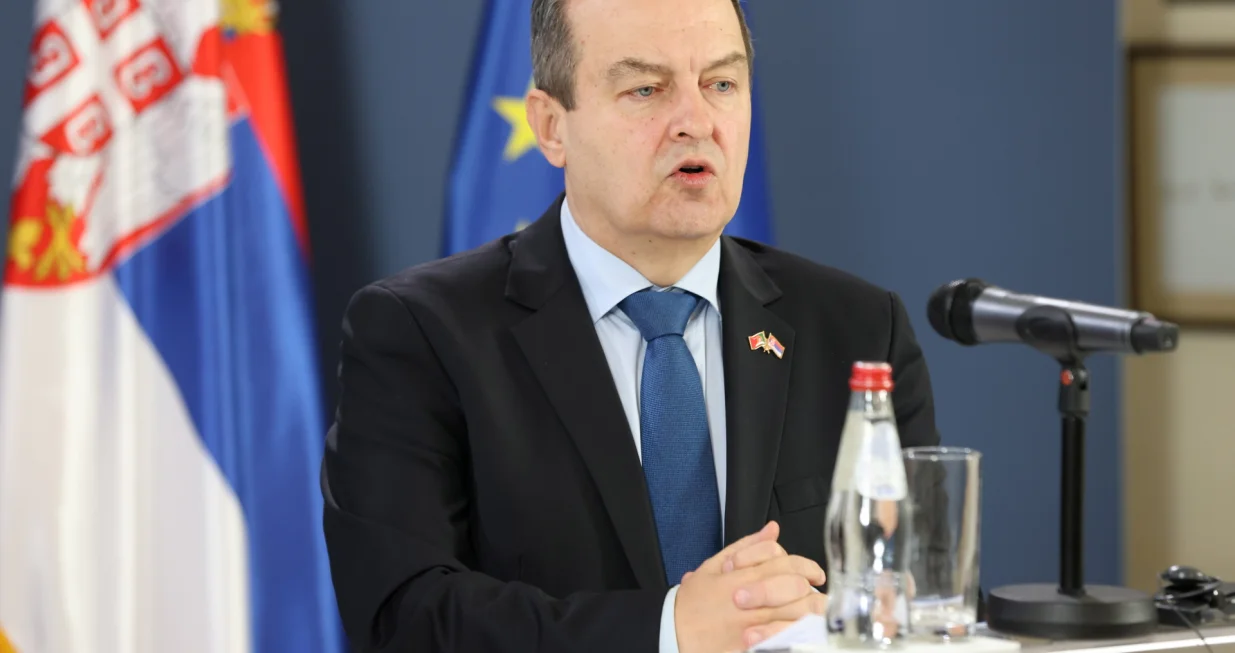 epa10365225 Serbia's Foreign Miniter Ivica Dacic and Portugal's Foreign Minister Joao Gomes Cravinho (not pictured) address the media after their meeting in Belgrade, Serbia, 14 December 2022. Portugal's Foreign Minister Joao Gomes Cravinho is on an official visit to Serbia. EPA/ANDREJ CUKIC/Andrej Cukic