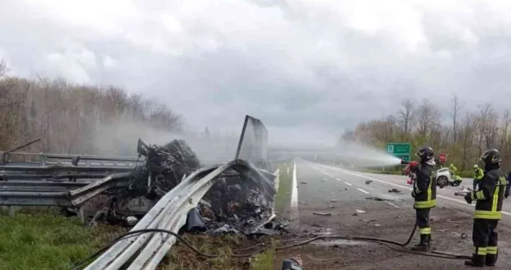 Državljanin Kosova u luksuznom Ferrariju švicarske registracije zakucao se u nedjelju u zaštitnu ogradu švicarska/