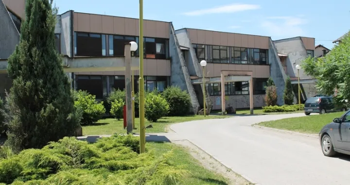 dom zdravlja lukavac/