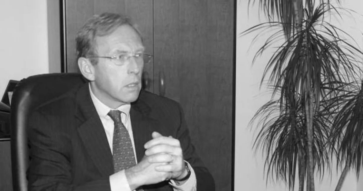 Bond je bio ambasador u BiH od 2001. do 2004. godine/