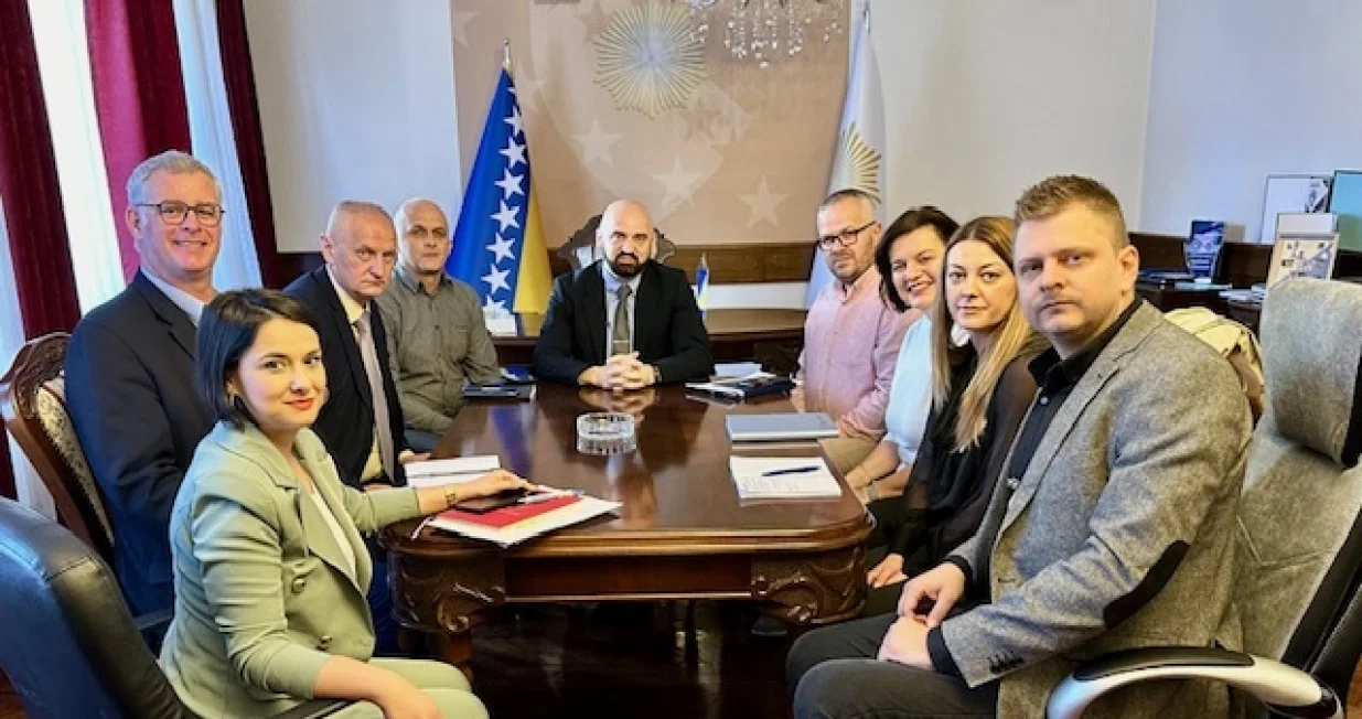 Isak sa predstavnicima Ambasade SAD-a/FMUP/