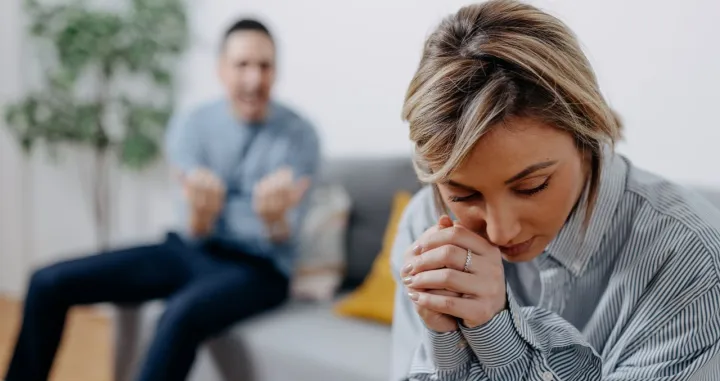 Toksične osobe ne biraju sredstva/ Canva/