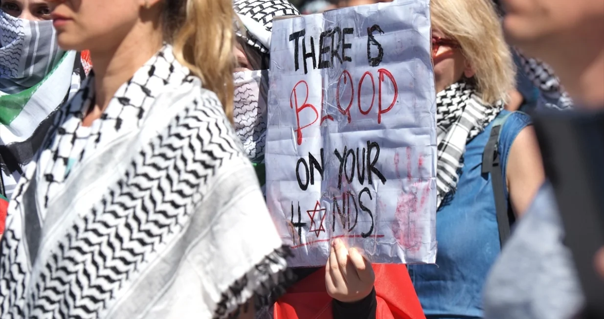 Skup podrške Palestini i Gazi održan je na platou prekoputa Vijećnice, u Sarajevu/Anadolija