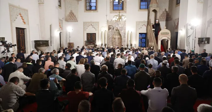 Bajram-namaz, Sarajevo/Fena