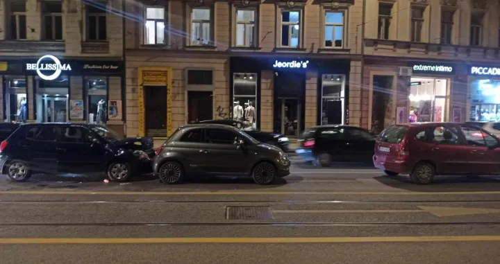 Zbog sudara se stvorila gužva/ Čitatelj Oslobođenja//