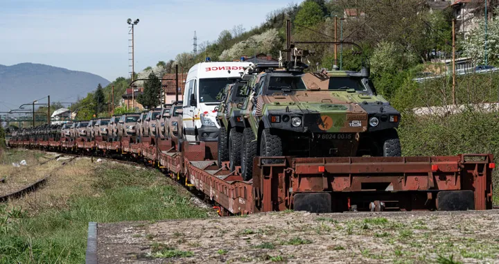 eufor vojna oprema facebook/