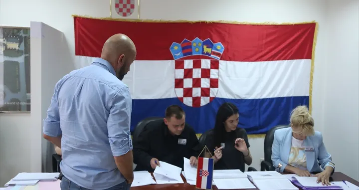 Na glasališta se jučer izašlo i u Srbiji/ANADOLIJA/