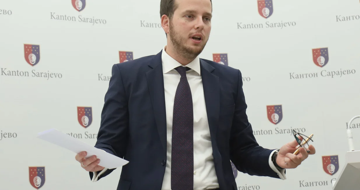 Premijer Kantona Sarajevo Nihad Uk ostavka/Senad Gubelić