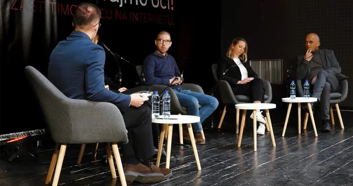 Društveno odgovorna kampanja "Ne zatvarajmo oči! Zaštitimo djecu na internetu"/M:tel