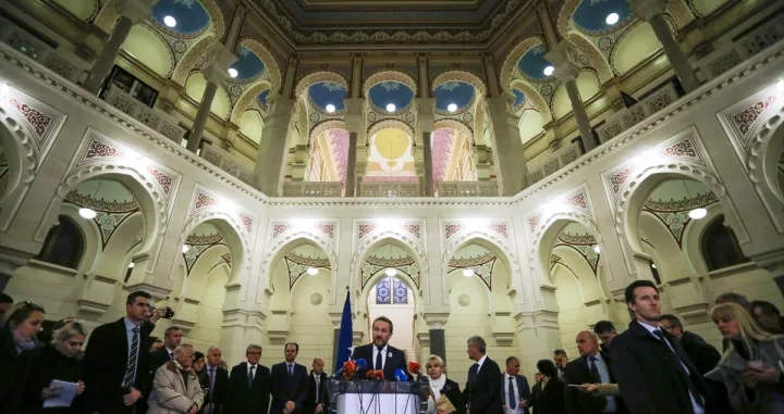 Skup u Vijećnici sazvao je Izetbegović/