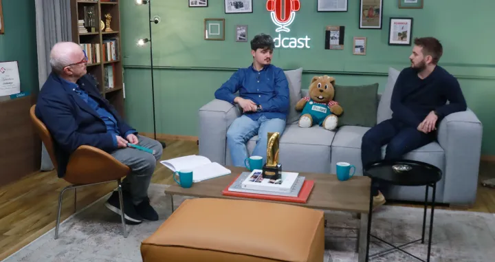 O prostoru sa Zecom i Vukom:/