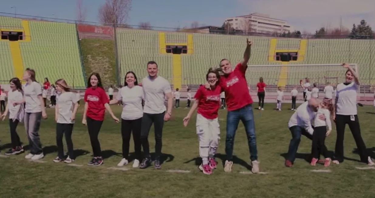 Isječak iz spota za pjesmu "Sarajevo"/