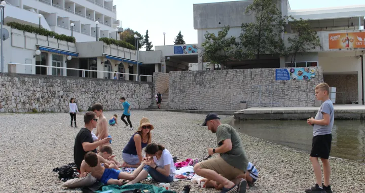 Neum, porodica iz Poljske/Samra Tufek