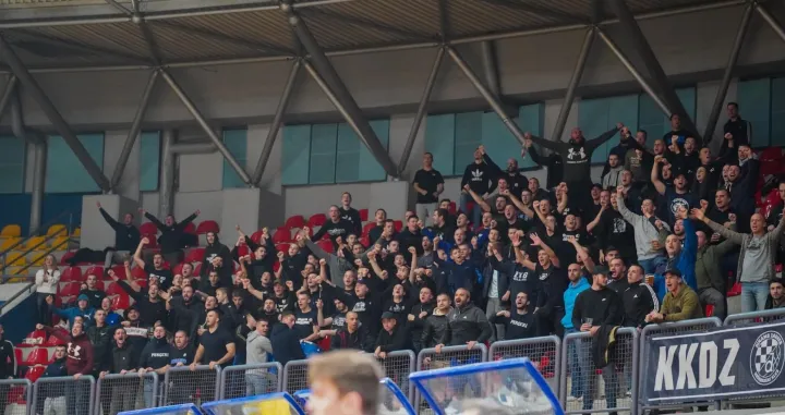 Bad Blue Boys na jednoj od utakmica KK Dinamo