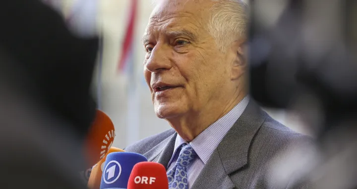 epa10248379 European Union High Representative for Foreign Affairs and Security Policy, Josep Borrell speaks to media as he arrives for the Foreign Affairs Council in Luxembourg, 17 October 2022. The Foreign Affairs Council will exchange views on the Russian aggression against Ukraine, and will hold a discussion on relations between the EU and China. EPA/JULIEN WARNAND/Julien Warnand