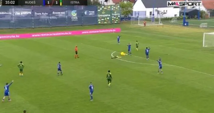 Matej Marković - bivši golman Sarajeva ostao bez svijesti na utakmici između Rudeša i Istre