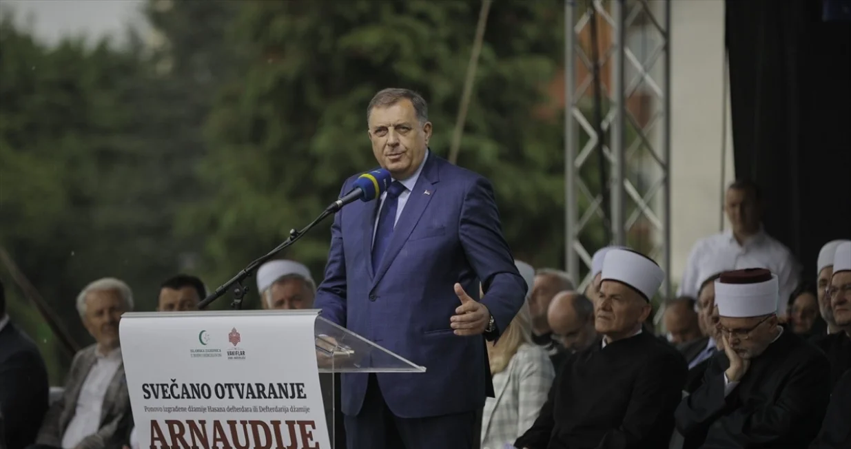 Milorad Dodik na otvaranju obnovljene džamije Arnaudija u Banjaluci/Anadolija