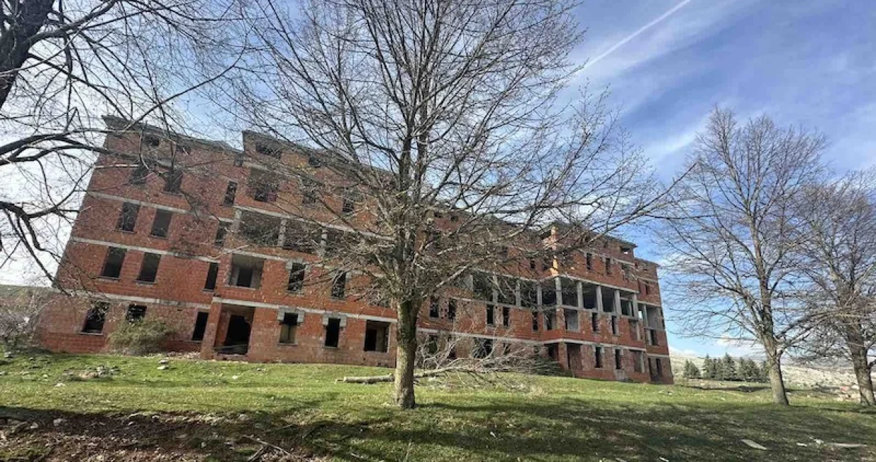 Kasarna Avtovac/Direkt