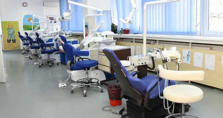 Specijalistički centar za stomatologiju u Foči sa modernom opremom/