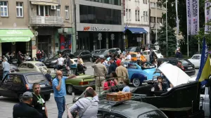 Izložba Old Timera ispred Narodnog pozorišta/Damir Deljo/