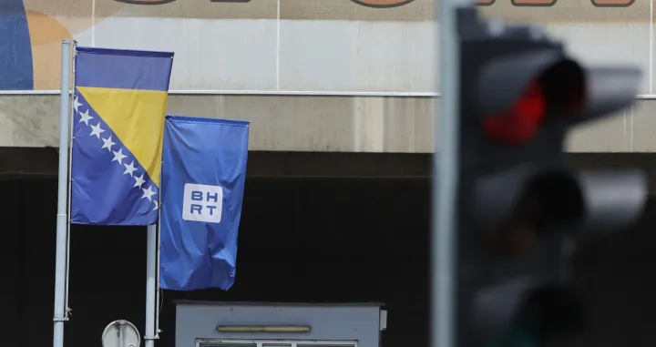 Zgrada Bhrt-a ul: Bulevar Meše Selimovića/Senad Gubelić