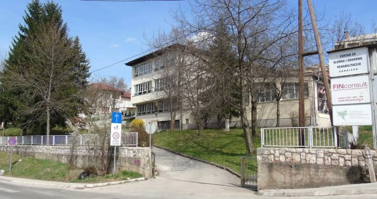 ju centar za slusnu rehabilitaciju/