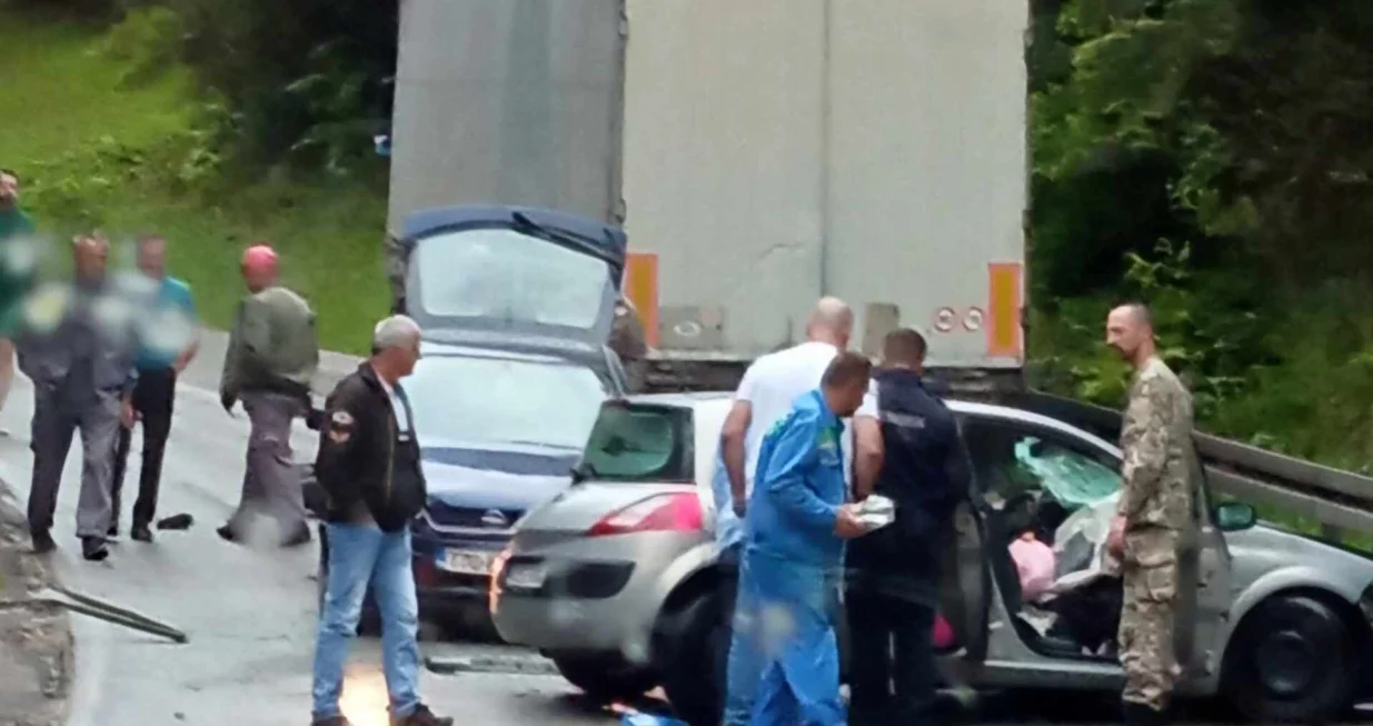 U nesreći su učestvovala tri vozila/Čitatelj/