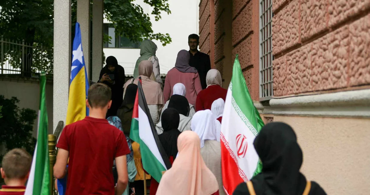 U Ambasadi Irana u Sarajevu otvorena knjiga žalosti/Damir Deljo/