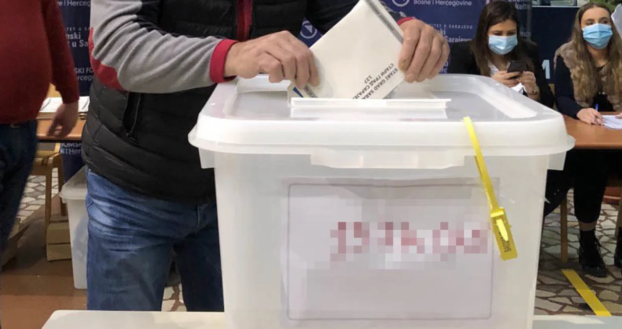 glasanje ilustracija/Mustafa Öztürk