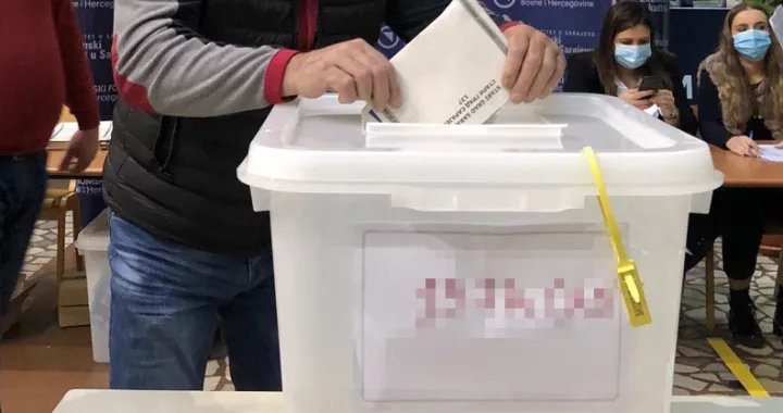 glasanje ilustracija/Mustafa Öztürk