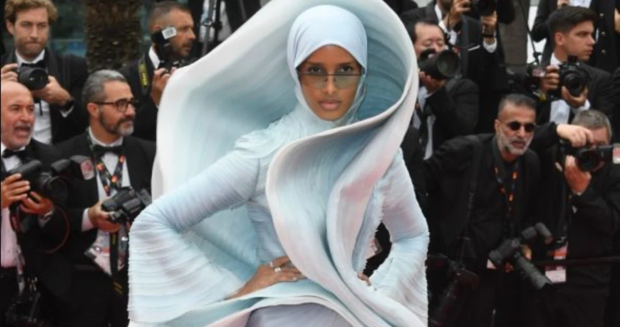 Hidžabom neobičnog oblika zasjenila je sve ljepotice u Cannesu/Instagram/rawdis