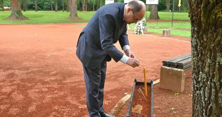 Schmidt u Jasenovcu/ X/ OHR/