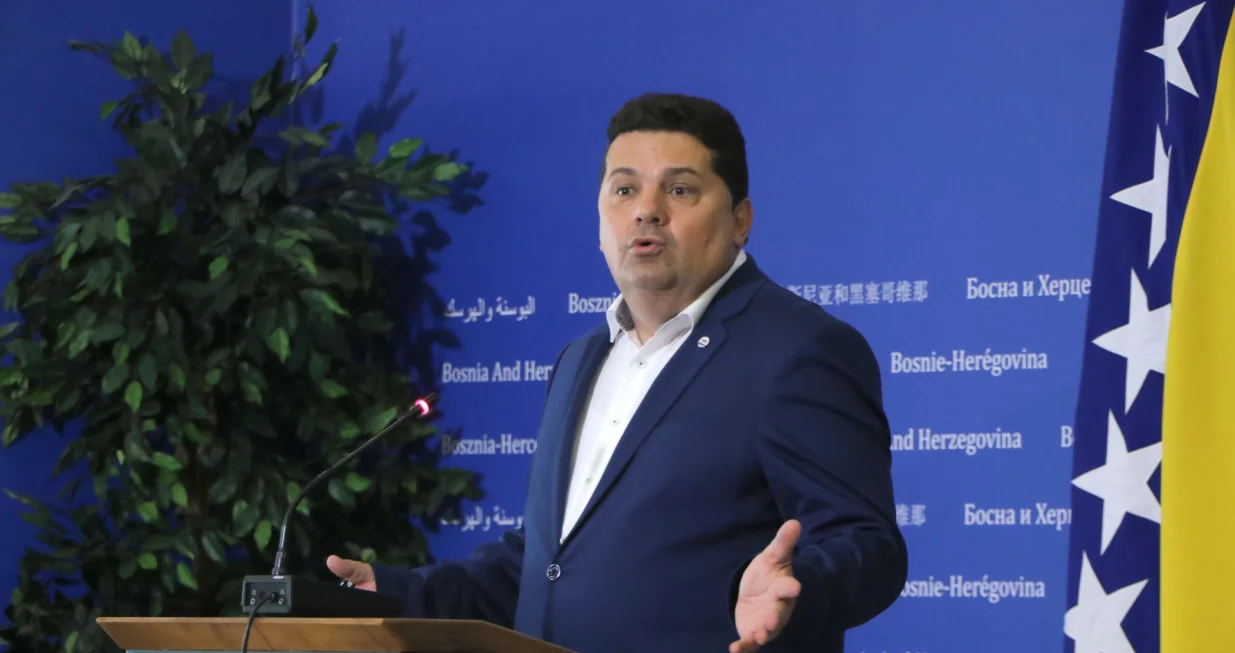 Sjednica Predstavničkog doma Parlamentarne skupštine BiH pres o izostanku predstavnika RS-a sa iste Nenad Stevandić i Snježana Novalović Bursać/Senad Gubelić