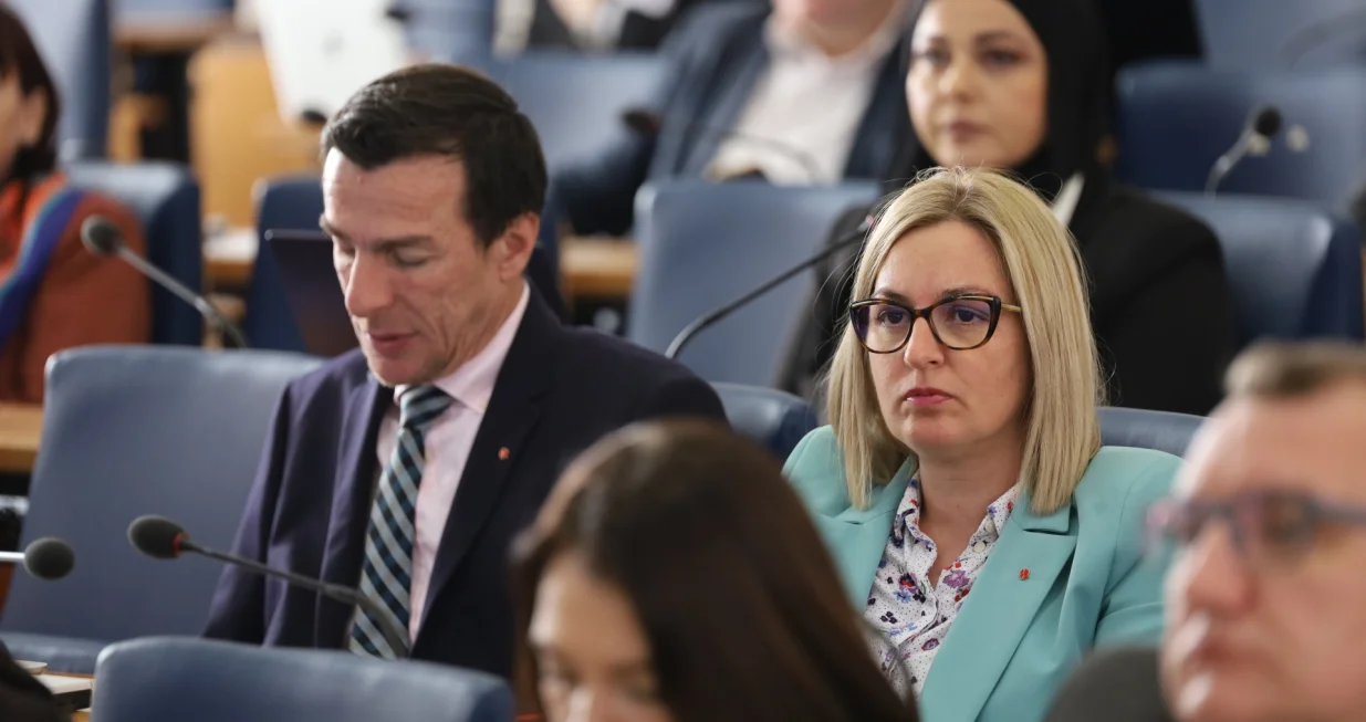 Skup&scaron;tina ks sigurnost/Senad Gubelić