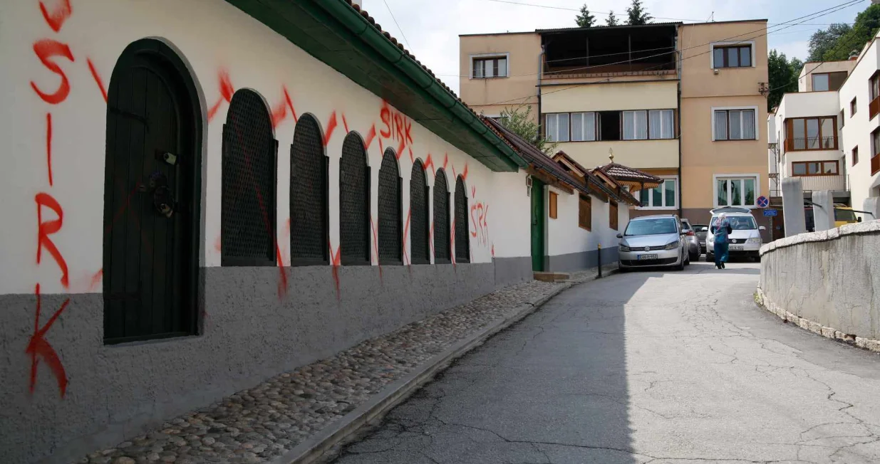 I&scaron;arano turbe Sedam braće, vandalizam/Damir Deljo/