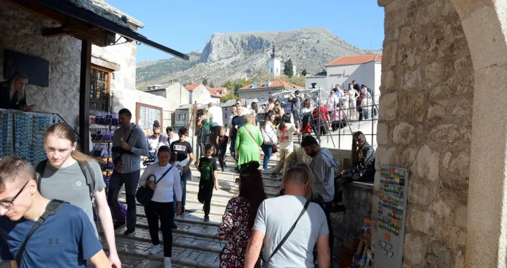 Mostar i izvan ljetne sezone posjećuju turisti/AA/