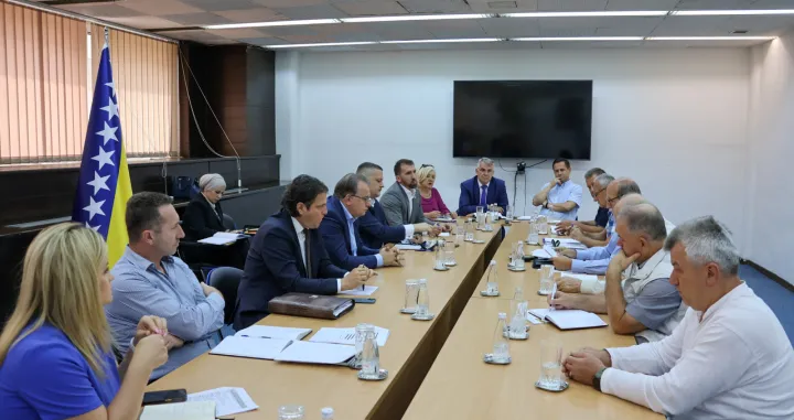 Sastanak, Penzioneri i Vlada FBiH/