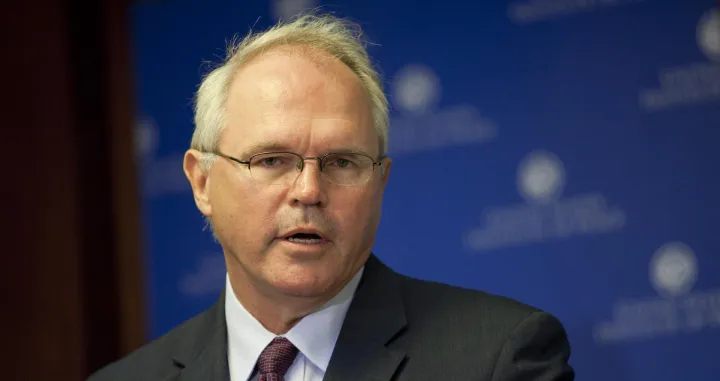 Christopher Hill suočen je sa prijetnjama nakon posjete Dinku Gruhonjiću/