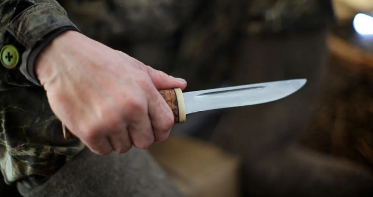 / nož prijetnja pljačka/